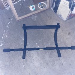 Pull Up Bar 