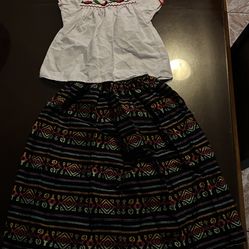 Traje de indita