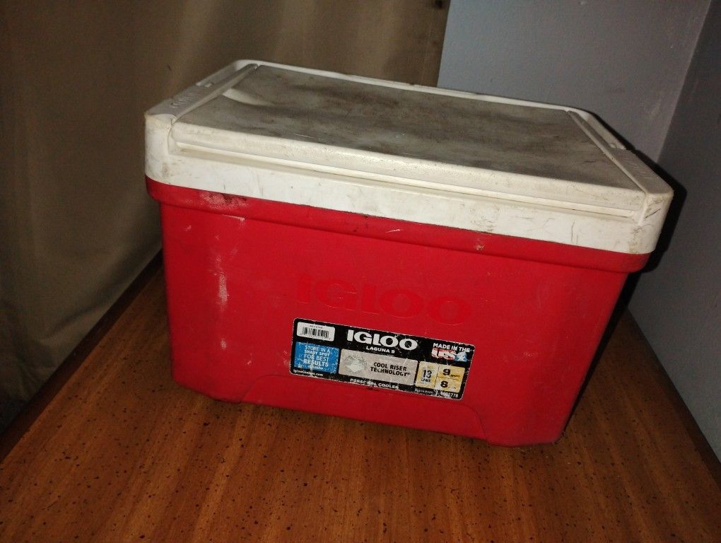 Igloo Laguna 9-Quart Personal Cooler – Compact & Portable