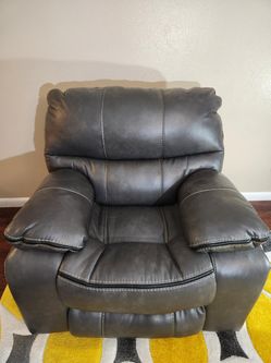 Grey Catnapper Recliner