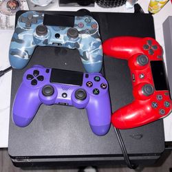 Ps4 w 3 controllers