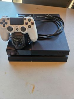 PS4 w/controller