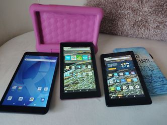 Computer tablets satellite radio
