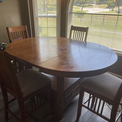 4 Chair Extendable Wooden Dining Table 