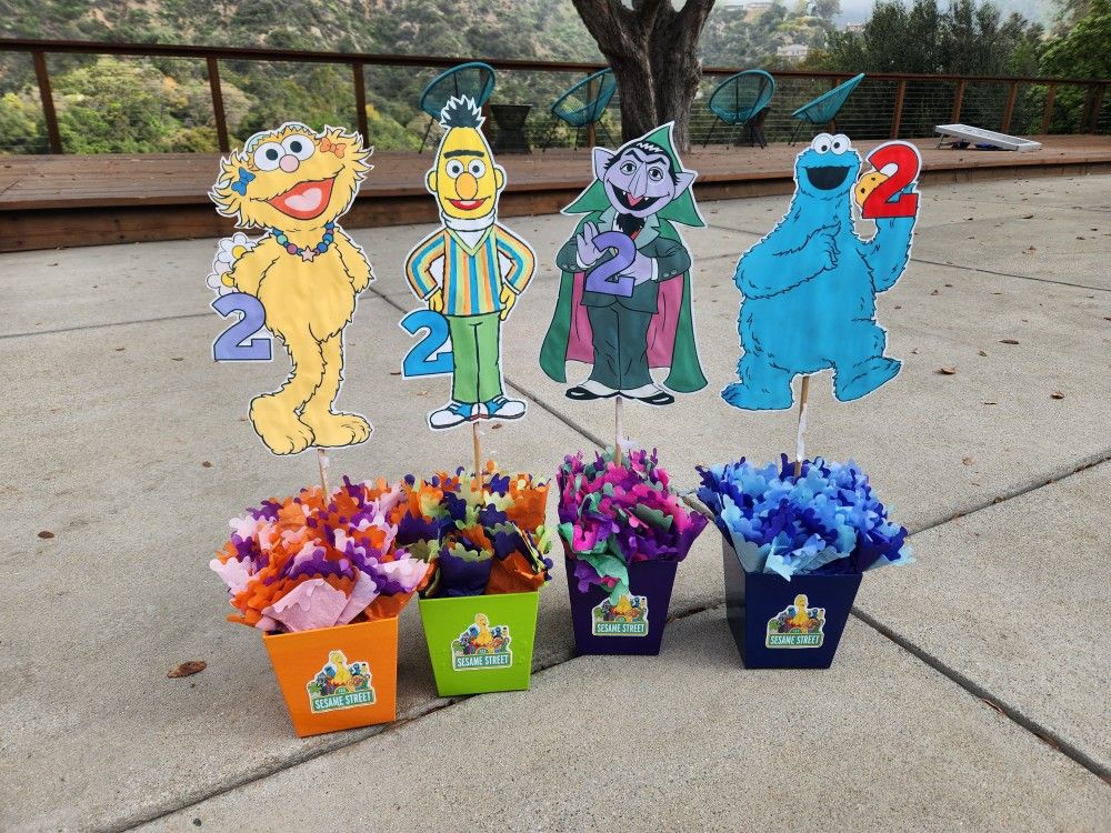 Sesame Street Table Decorations And Cupcake Toppers