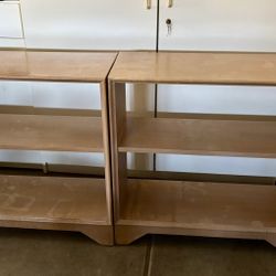 2 STACKABLE SOLID WOOD SHELVES 