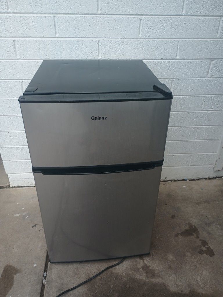 Mini Freezer 3.1 Cu. Ft Mini refrigerator De 3.1 Pies 