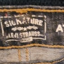 Men's Signature Levi Strauss Dark Ble Relaxed Fit Jeans