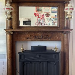 Mantle Antique The Item Is Located In San Jacinto.