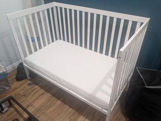 Complete crib. Never used.