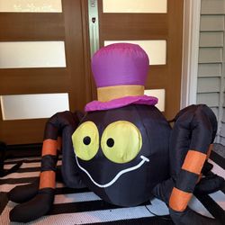 Inflatable spider