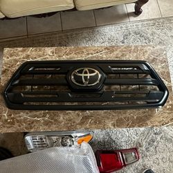 2016-2021 Toyota Tacoma Front Grill OEM