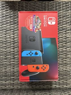 Nintendo Switch™ Mario Kart™ 8 Deluxe Bundle (Full Game Download + 3 Mo. Nintendo Switch Online Membership Included)