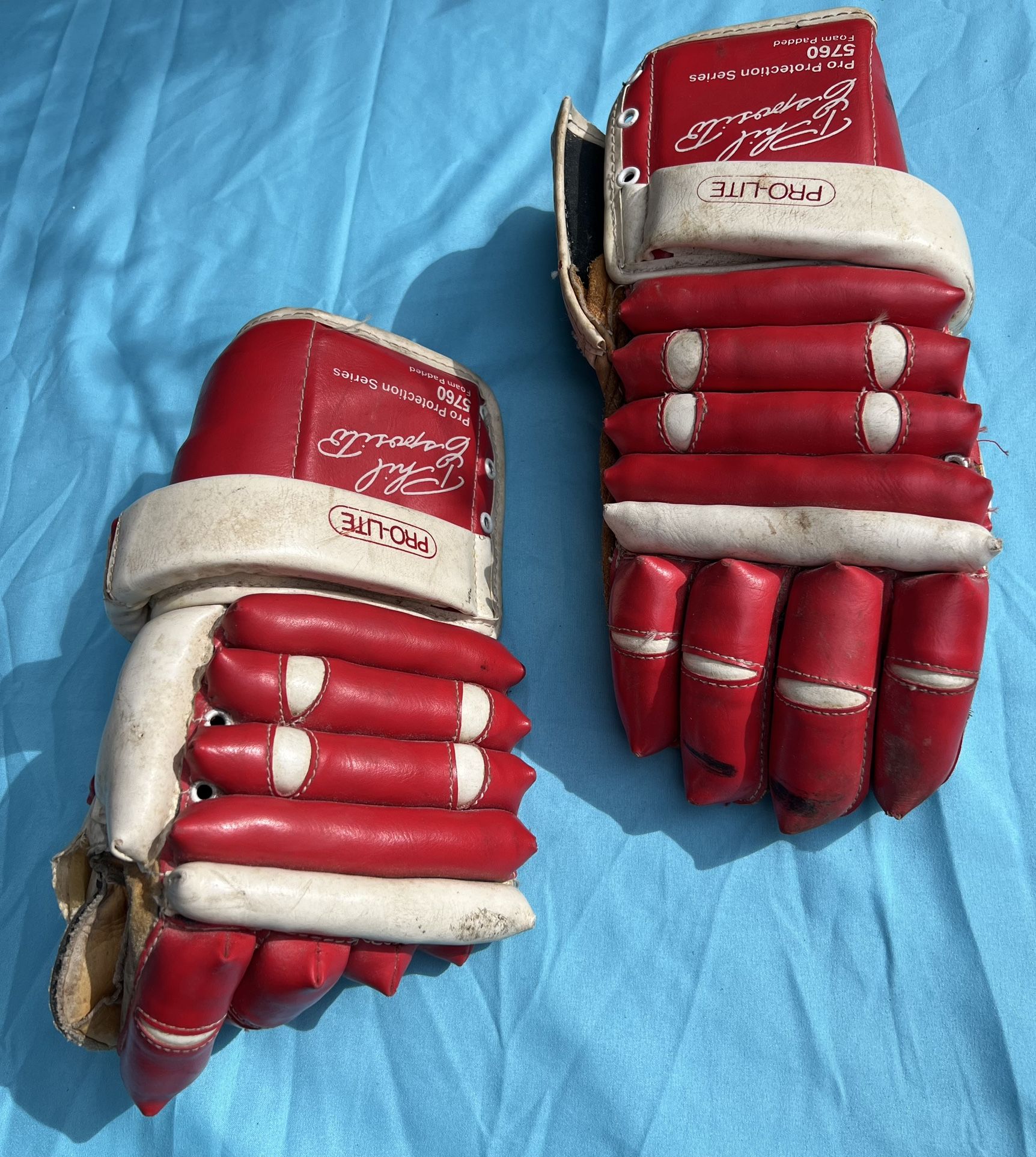 Pair Of Vintage PRO-LITE Phil Esposito Signature Series Hockey Gloves 5760 Series
