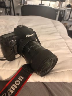 Canon 90D with or without lens