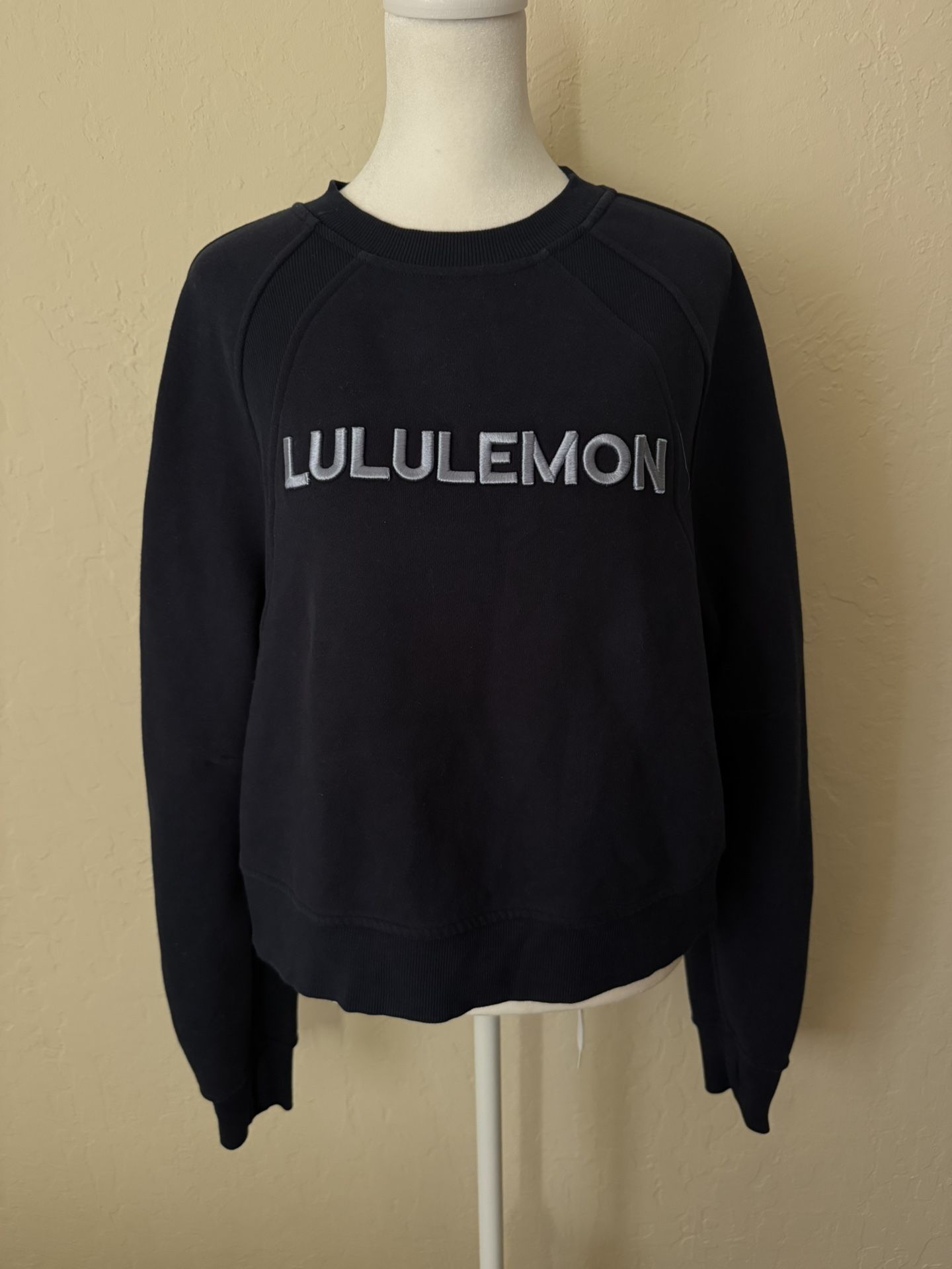 Lululemon crewneck sweatshirt