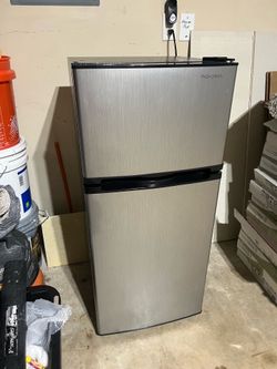 3.6” mini Refrigerator