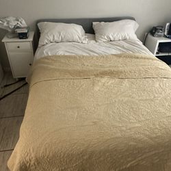 Queen Bed Frame With Mattress