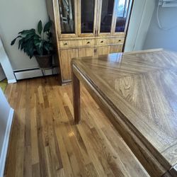 Elegant Wood Dining Table with Leaves + Matching Lighted China Cabinet – Great Condition