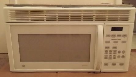 Nice CLEAN Microwave