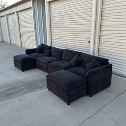 Free Delivery! Black Modular Sectional Couch