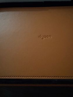 New/Never used! Dyson Airwrap Multi-Styler, fuchsia, with Storage Case (tan)