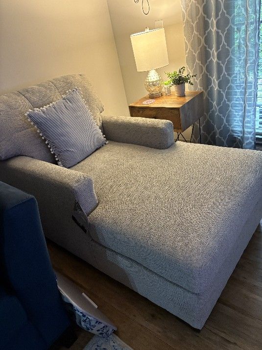 Chaise Lounge Chair