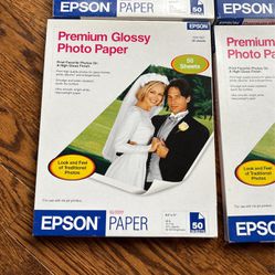 8 1/2 X 11 Premium Glossy Photo Paper Epson. Pack Of