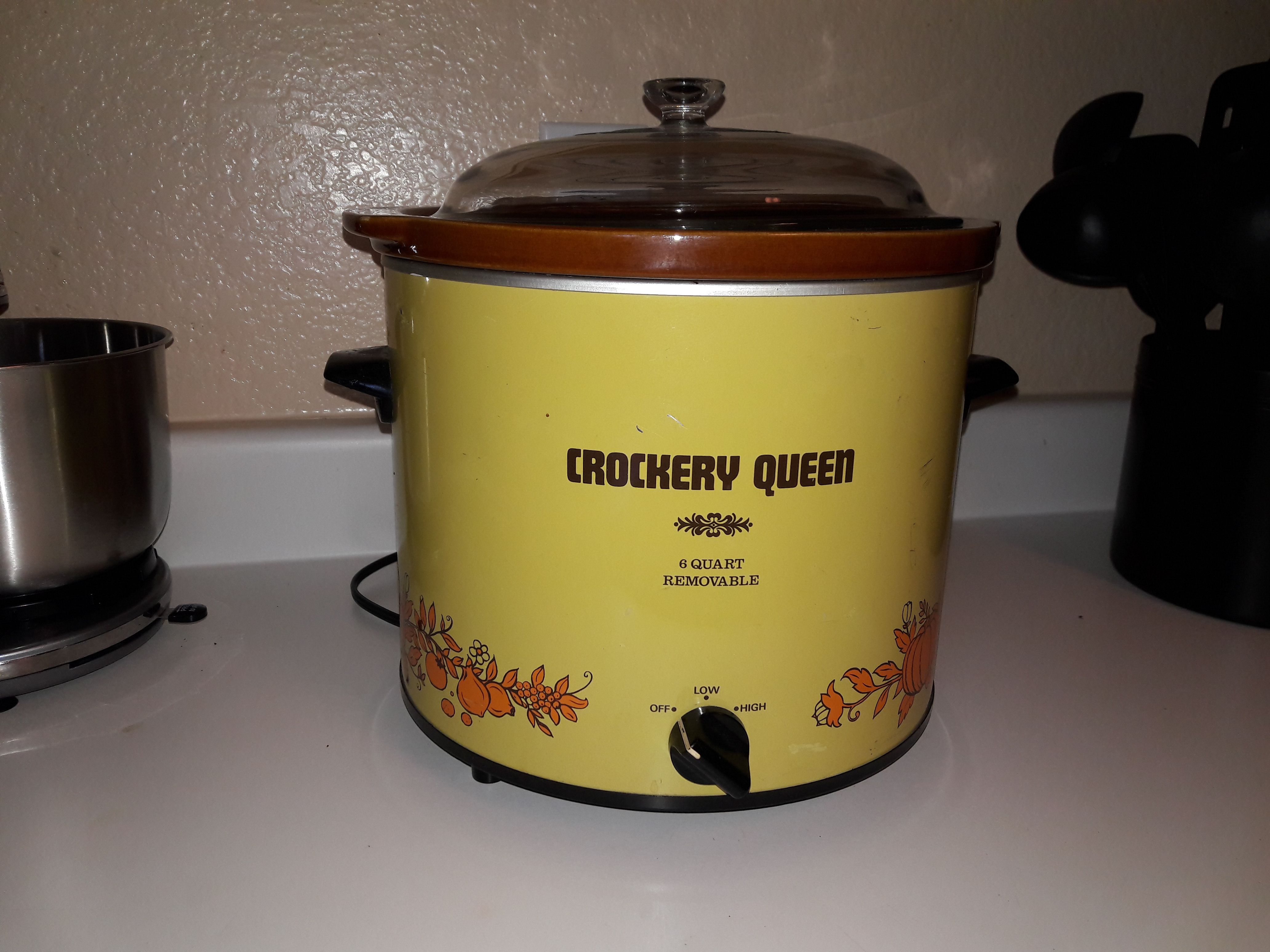 Fabreware 7 Quart Programmable Slow Cooker Crock Pot Locking Lid for Sale  in Conroe, TX - OfferUp