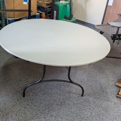 5-Ft Round Folding Tables. Wedding. Events. Only $30Each. 6 Available.