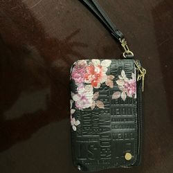 Steve Madden Wristlet
