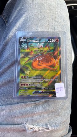 Charizard swsh260 near mint condition