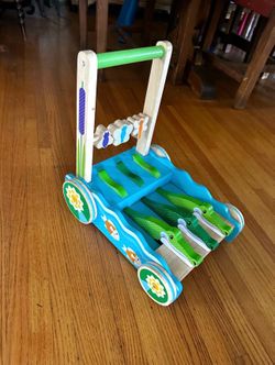 Melissa Doug Alligator 🐊 Push Toy