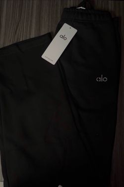 Uncuffed Alo Sweats 60$
