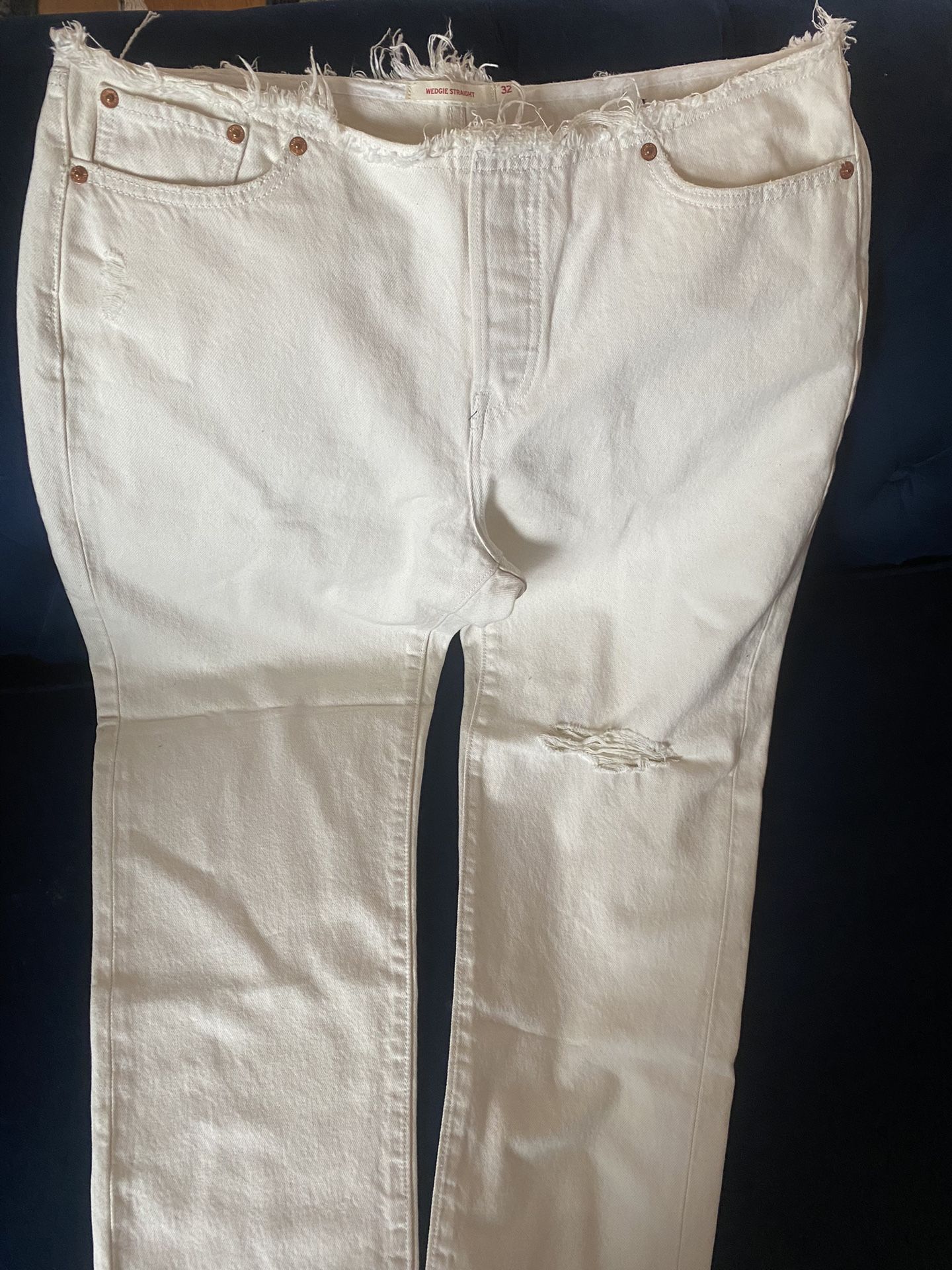 Levi’s - Off White