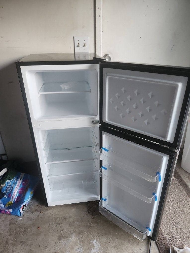 Mini Fridge And Freezer