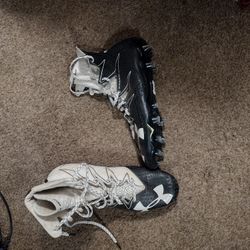 Under Armour Cleats, white and black, size 11.5