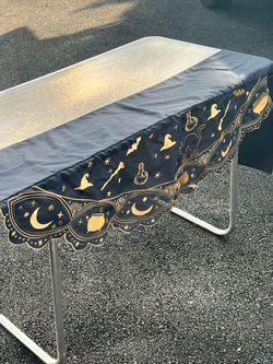 Halloween mantle, draping or table decor
