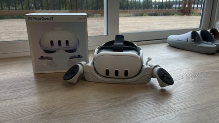 Barley Used Oculus Quest 3!!