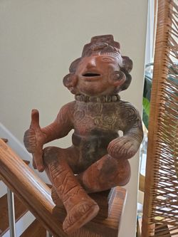 Mayan like statue