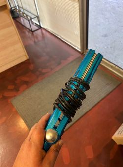 Used 1 inch hair straightener – works great