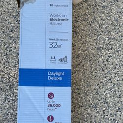 6 Philips InstantFit T8 LED Tube light bulbs 4 ft 