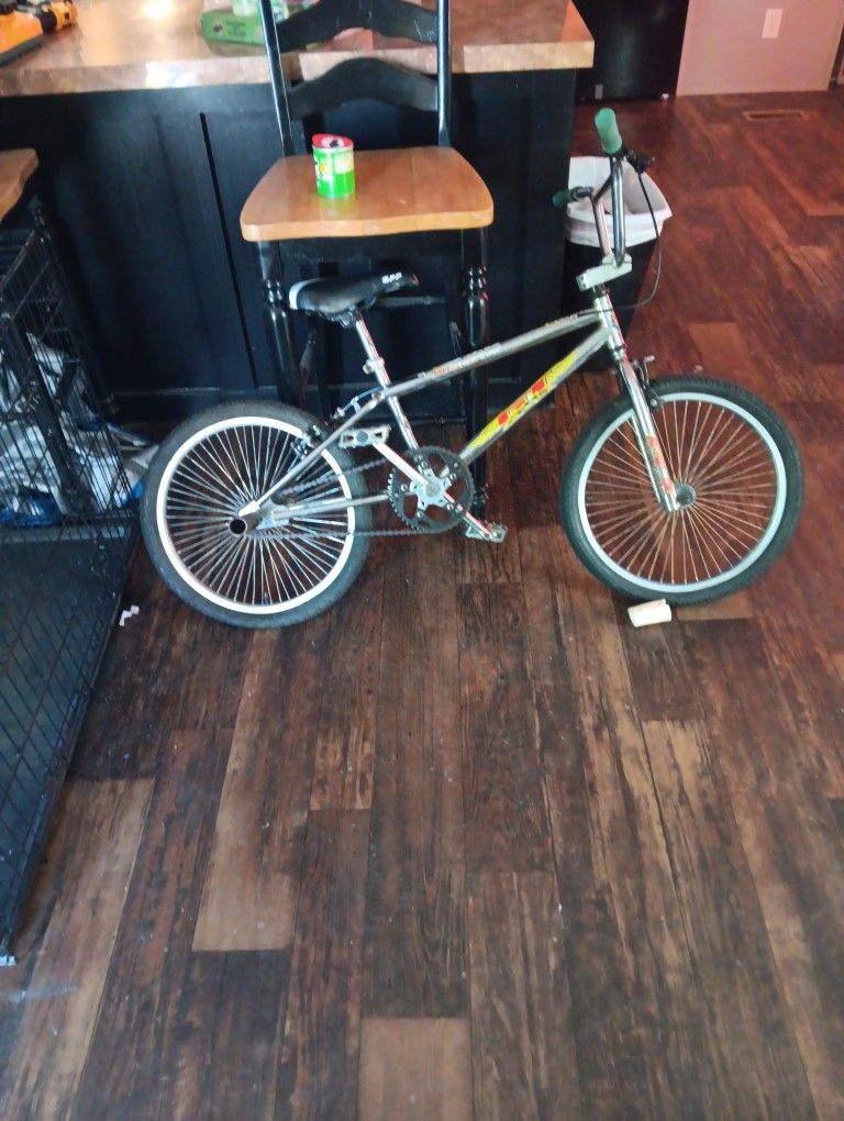 Vintage 1997 GT INTERCEPTOR 20" Racing Bike