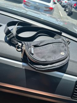 Lululemon purse