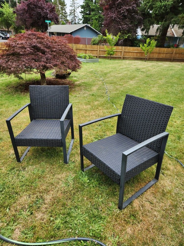 Modern Outdoor/Patio Metal/Wicker Chair PAIR-Excellent Condition!
