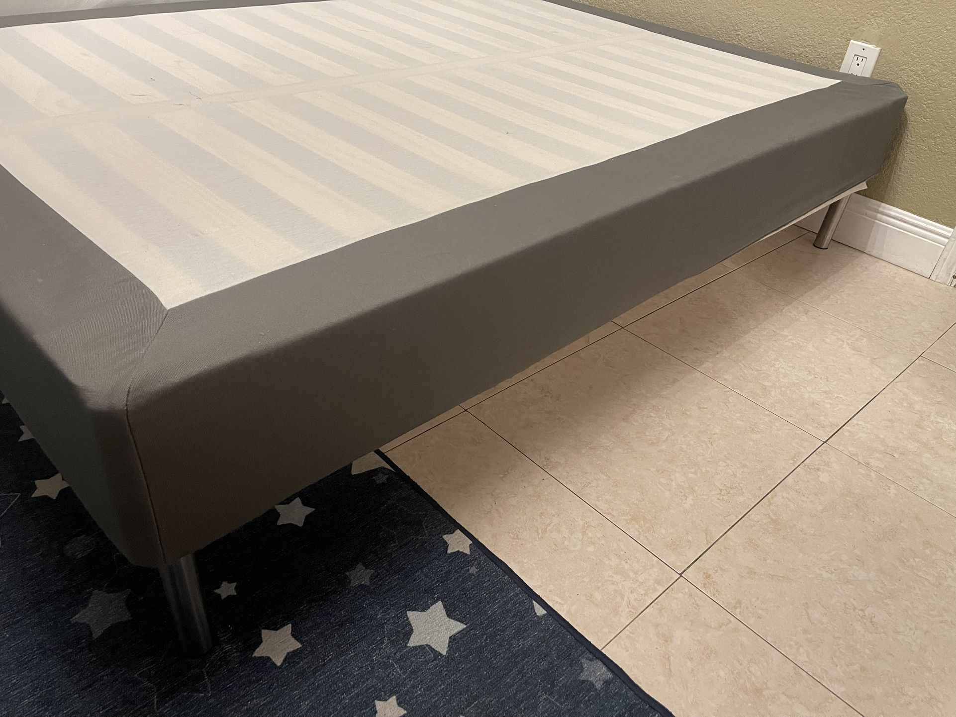 Sturdy Low Base Frame Modern Full Bed