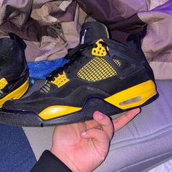 jordan 4 yellow thunder 