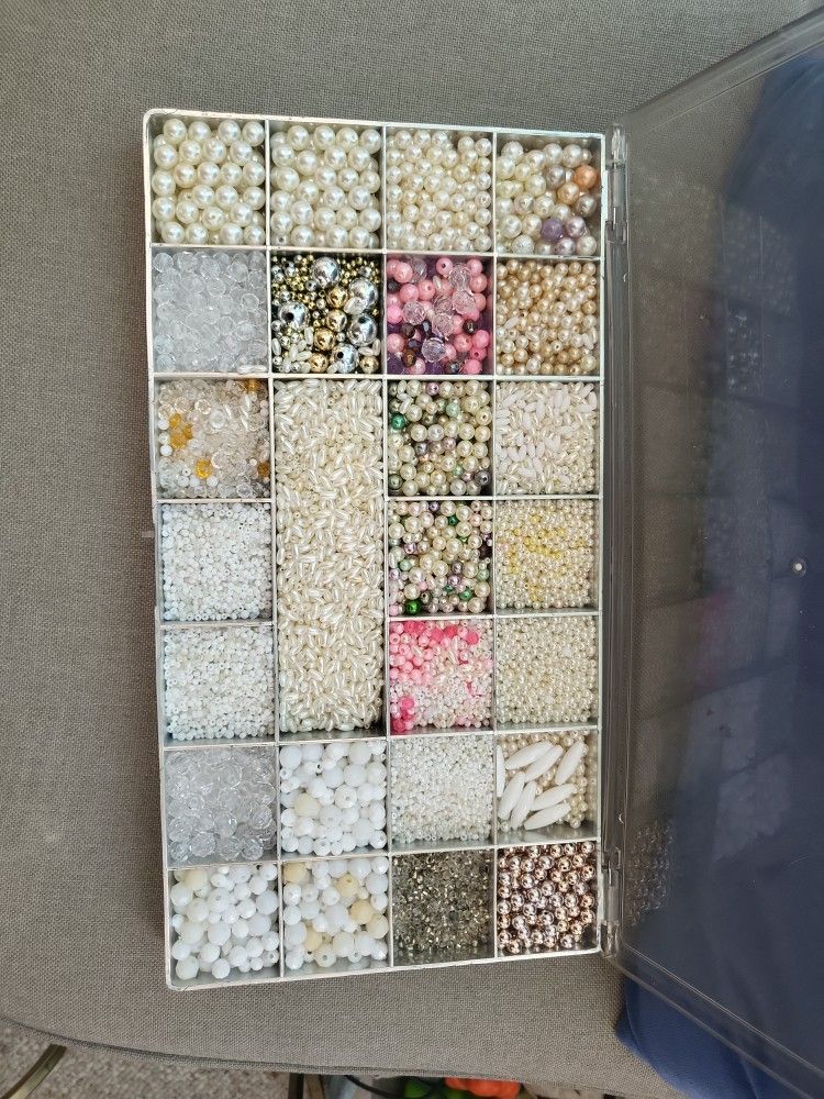 Beads for Jewelry and Crafts 