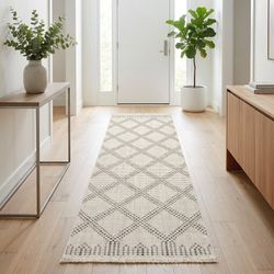 Gertmenian 1896 Serenity Collection runner, Celine design in cream and gray. Size 31" x 96" (2'7" x 8')