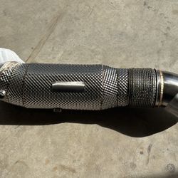 B58 Gen 1/2 Catless Downpipe. With Heatshield